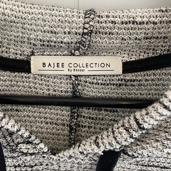 Light pullover hoodie - Picture 3 of 5